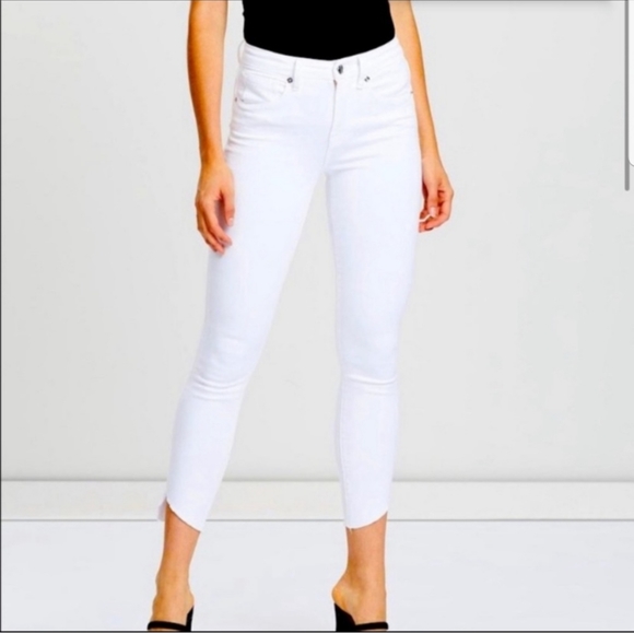 Good American Good Leg Crop High Rise White Cascade Hem Size 25 - Picture 1 of 16